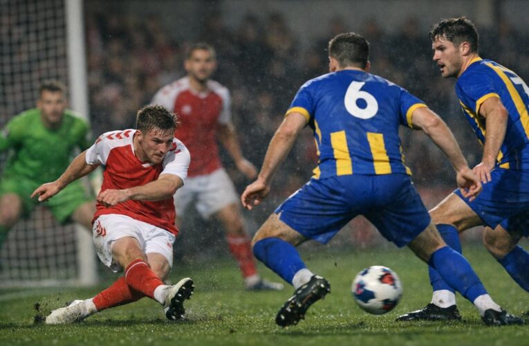 Fleetwood Town domină clar pe Shrewsbury și se impune cu 4-0