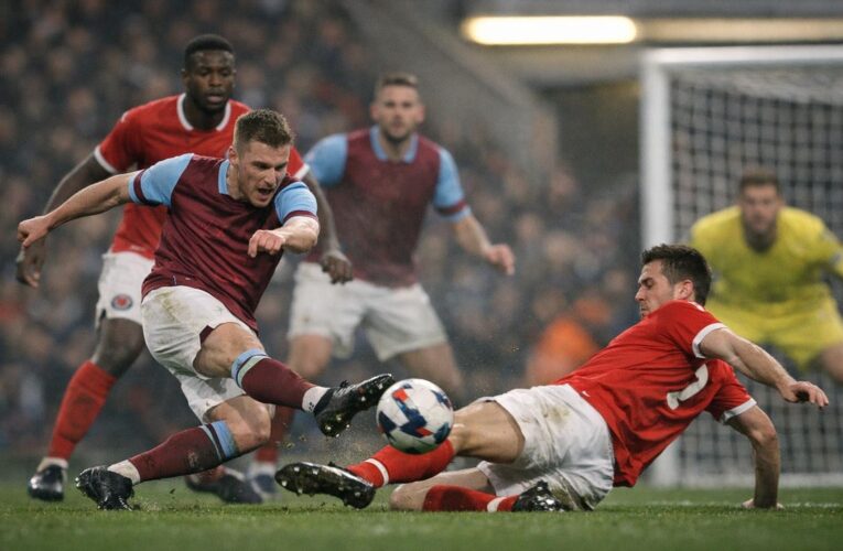 Burnley și Charlton au încheiat la egalitate, 2-2, într-un meci disputat pe 2026-10-13